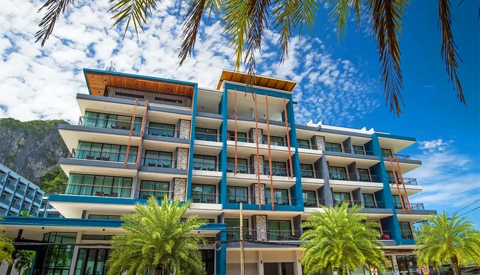 هتل آوا سی ریزورت